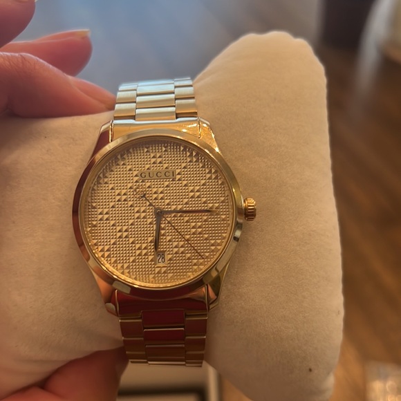 Gucci Watch 38mm - Picture 3 of 9